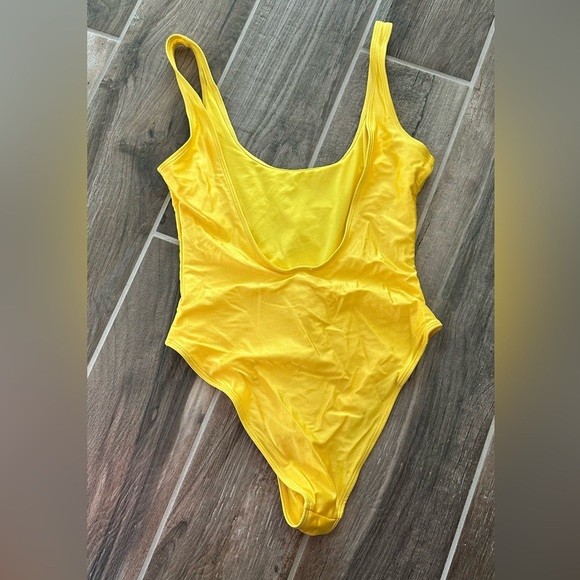 Forever21 Havana Swim Suit - Yellow - Small - Picture 2 of 3